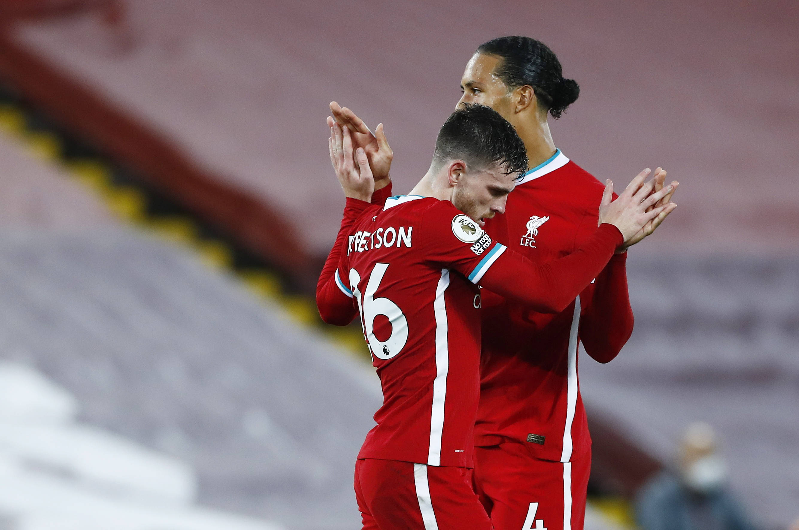 之中为白袜 之中为白袜